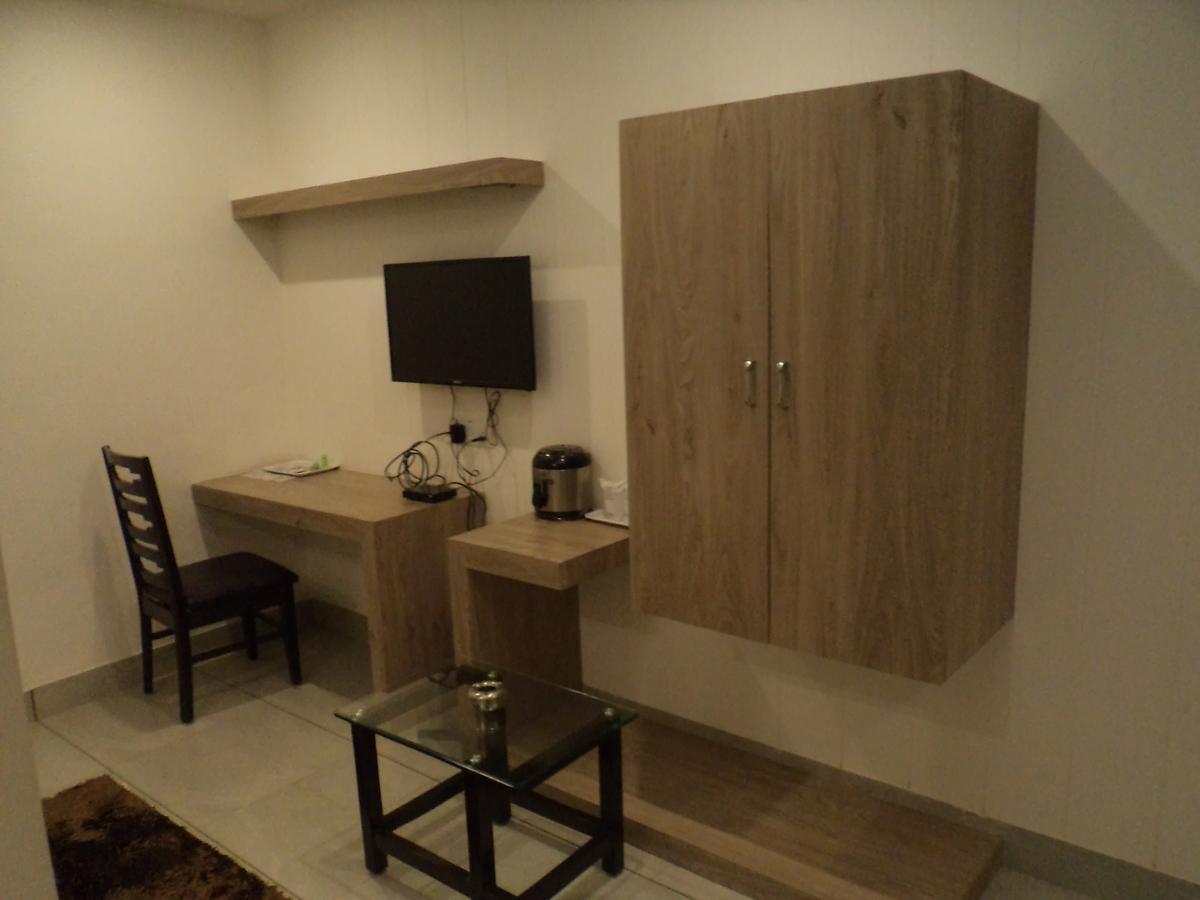 Apple Residency 호텔 Pātan 외부 사진